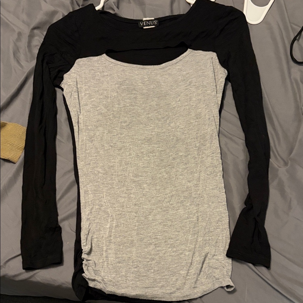 VENUS Black and Gray Long Sleeve Top
